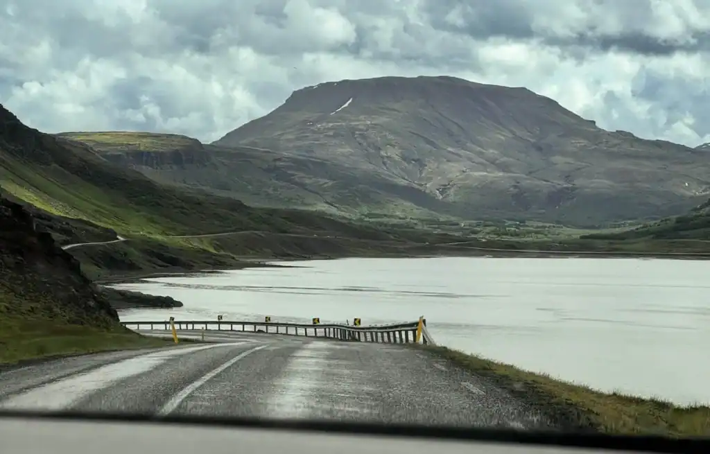 The drive to Glymur
